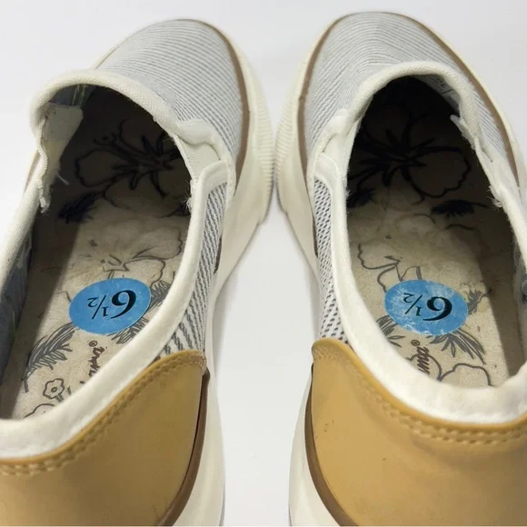 TOMMY BAHAMA Women’s Size 6 1/2 Canvas Striped Slip On Sneakers Shoes - Picture 6 of 10